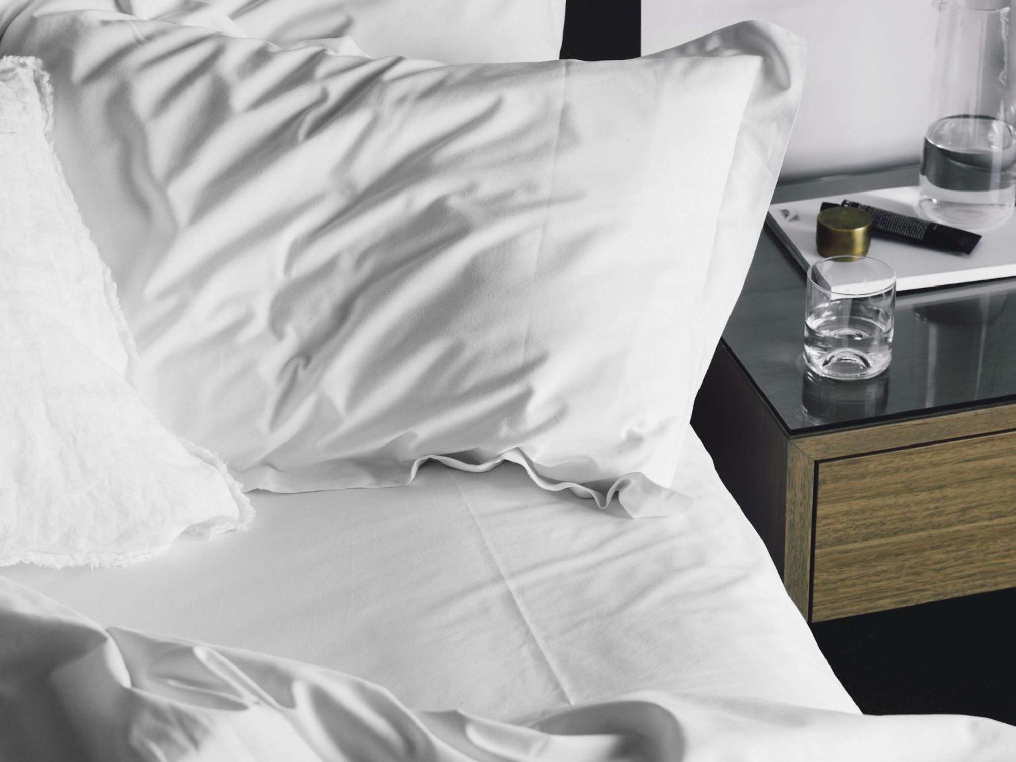 The Como Melbourne Dış mekan fotoğraf Silk pillowcase