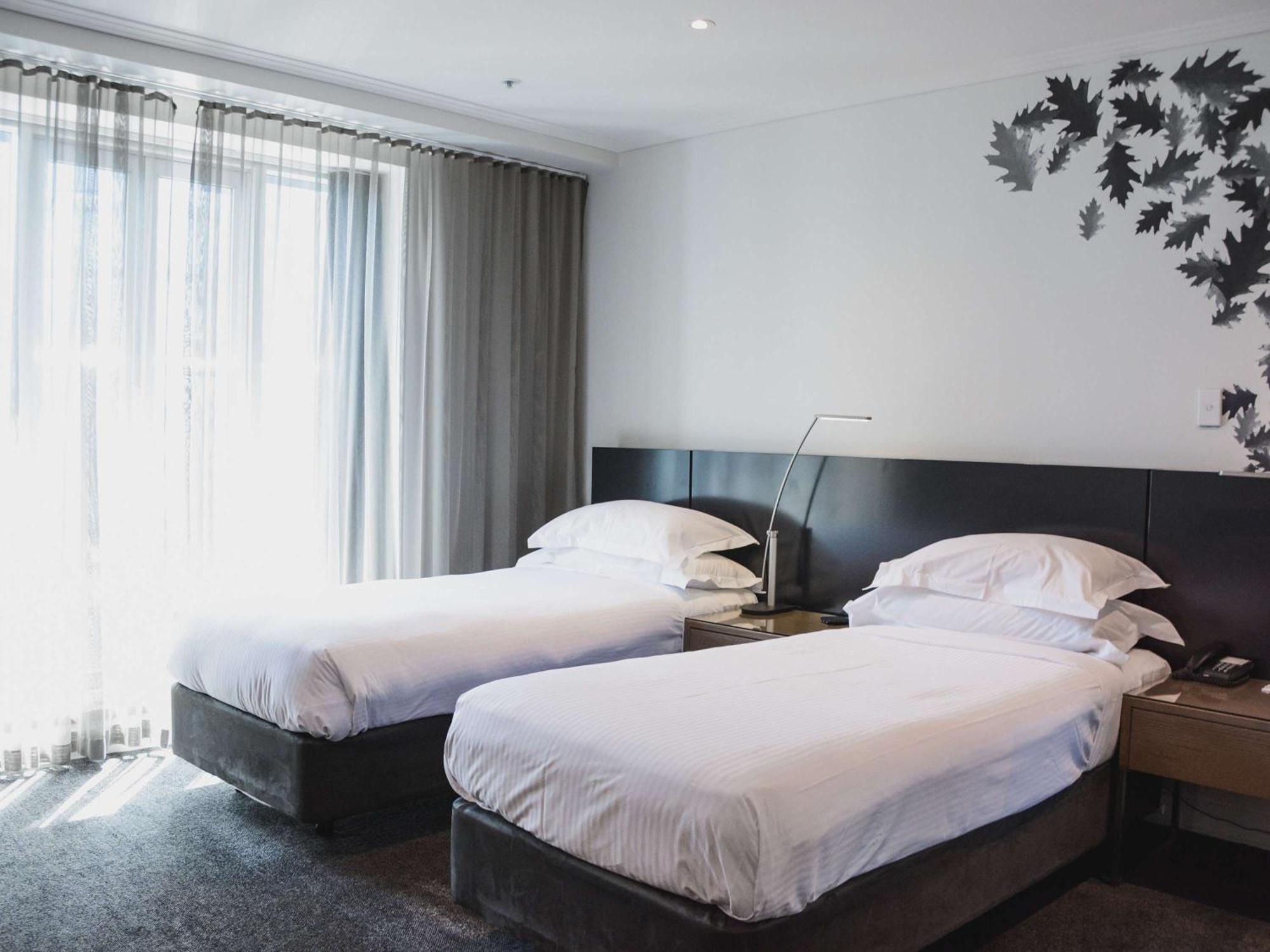 The Como Melbourne Dış mekan fotoğraf A room at the hotel