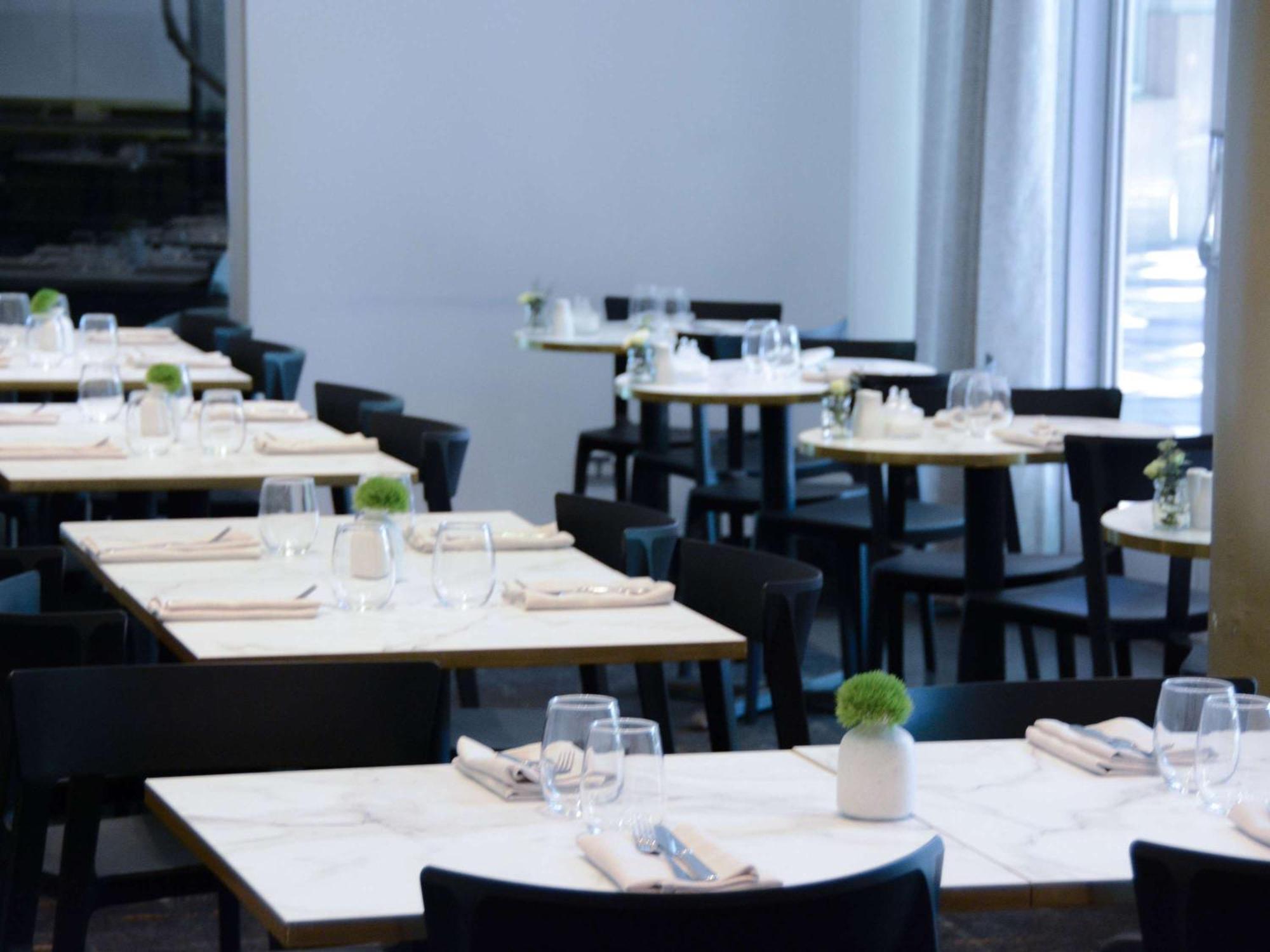 The Como Melbourne Dış mekan fotoğraf Interior of the restaurant